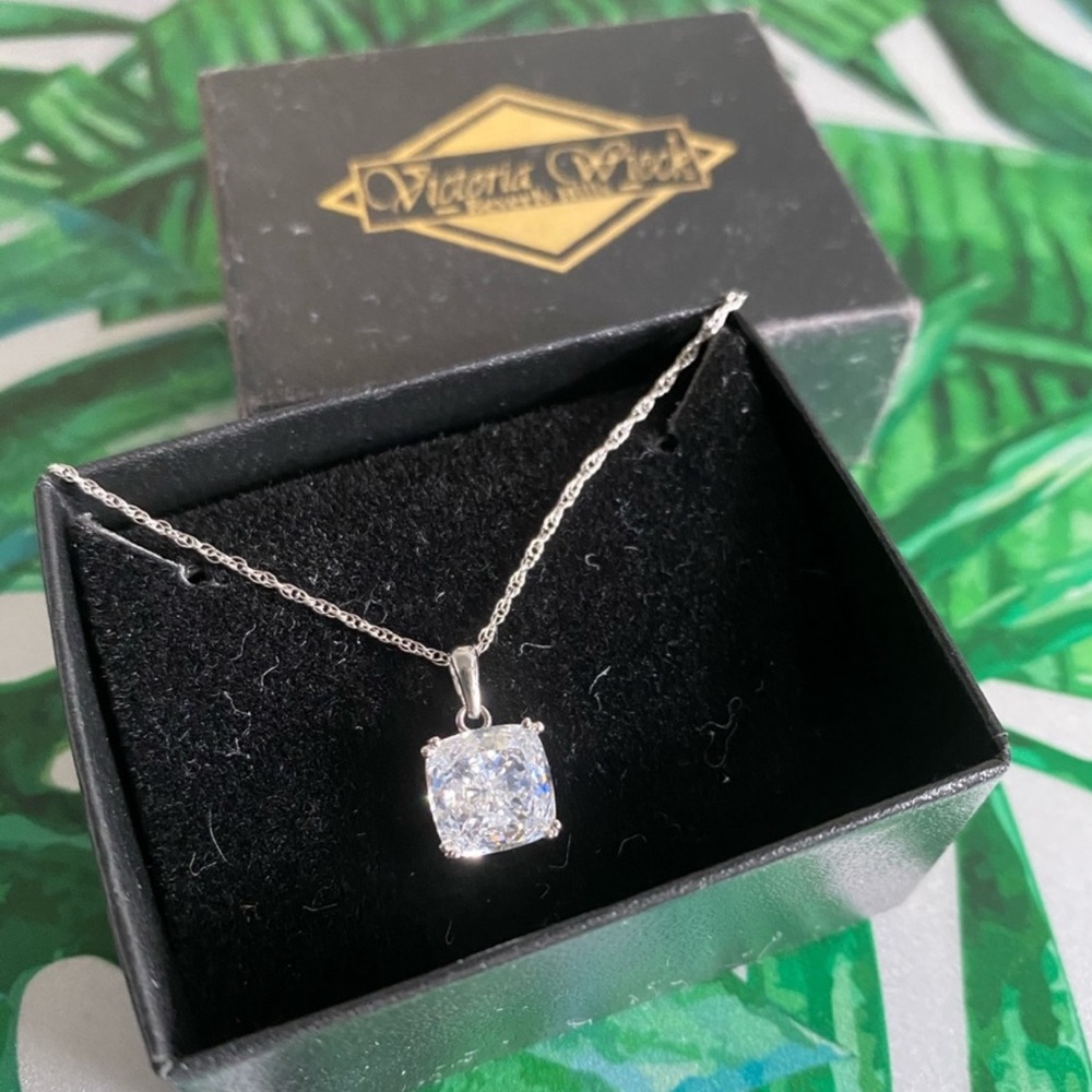 14k Solid Gold Necklace - image 1